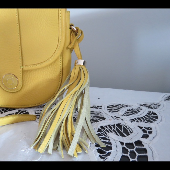 Isaac Mizrahi Yellow Leather Crossbody Purse - Picture 5 of 8